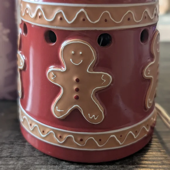Retired Scentsy Gingerbread Full Size Warmer - Picture 3 of 7